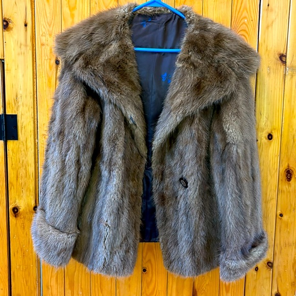 Vintage Cropped Brown Fur Coat - Picture 5 of 12